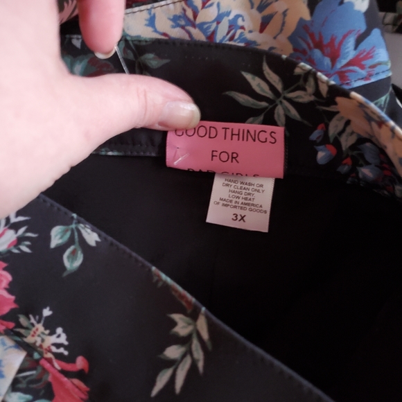 VIXEN by Micheline Pitt FLUTTER SKIRT IN BLACK ROSE PRINT - Sizes 2x OR 3x NWT - Picture 7 of 9